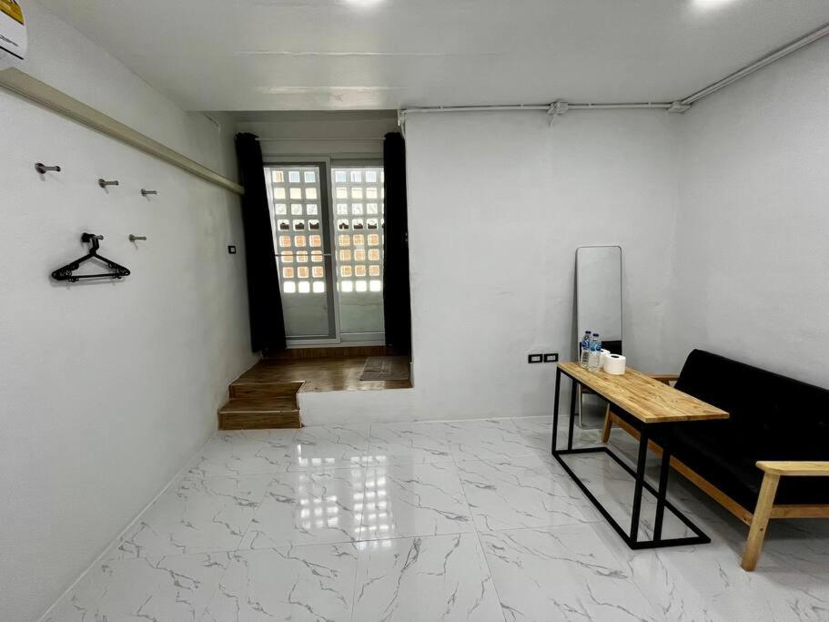 Megun 10 L Daire Bangkok Dış mekan fotoğraf